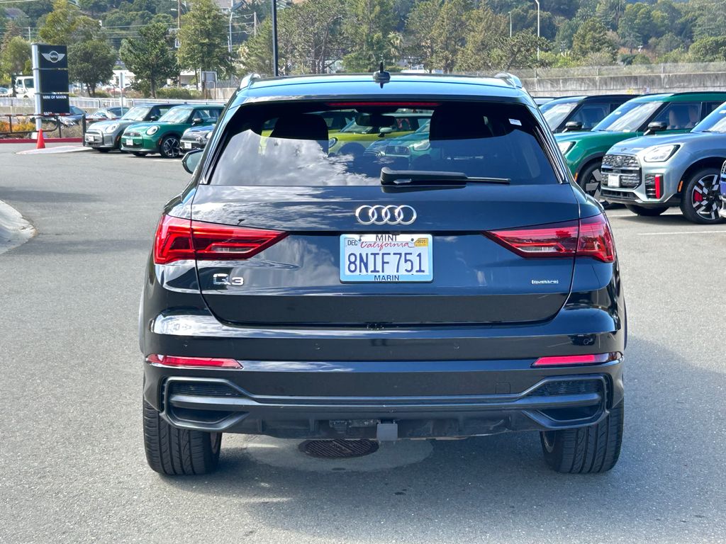 Thumbnail: 2020 Audi Q3 - 4