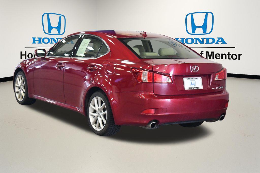 Thumbnail: 2013 Lexus IS - 3