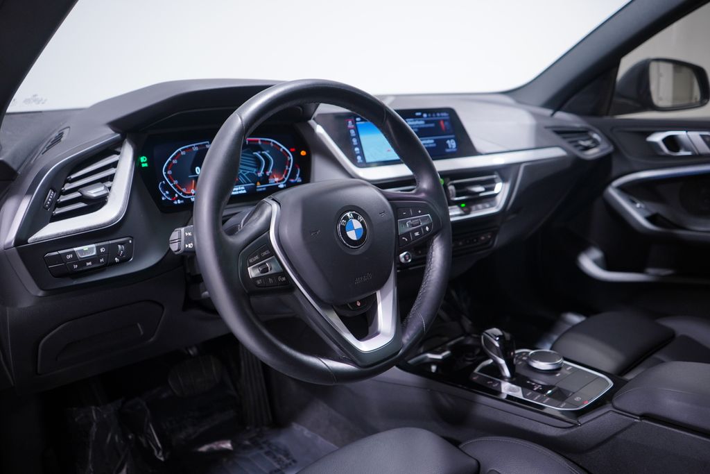 Thumbnail: 2022 BMW 2 Series - 6