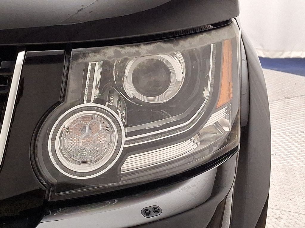 2016 Land Rover LR4 HSE 9