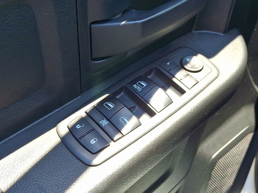 2018 Ram 1500 — photo 14