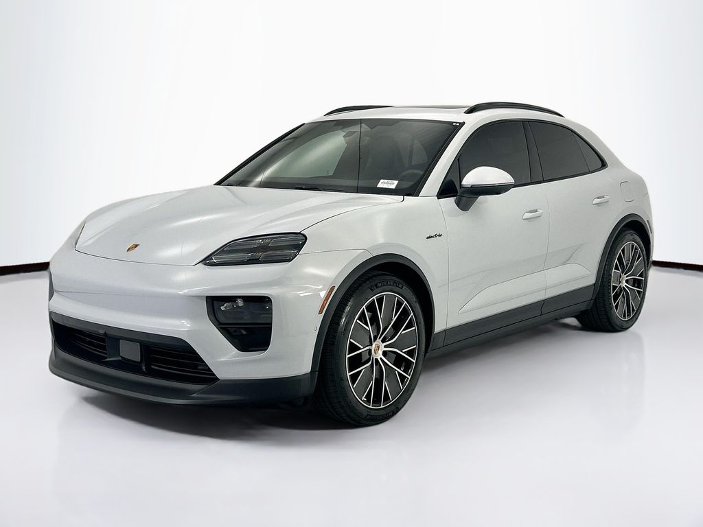 Thumbnail: 2026 Porsche Macan - 1