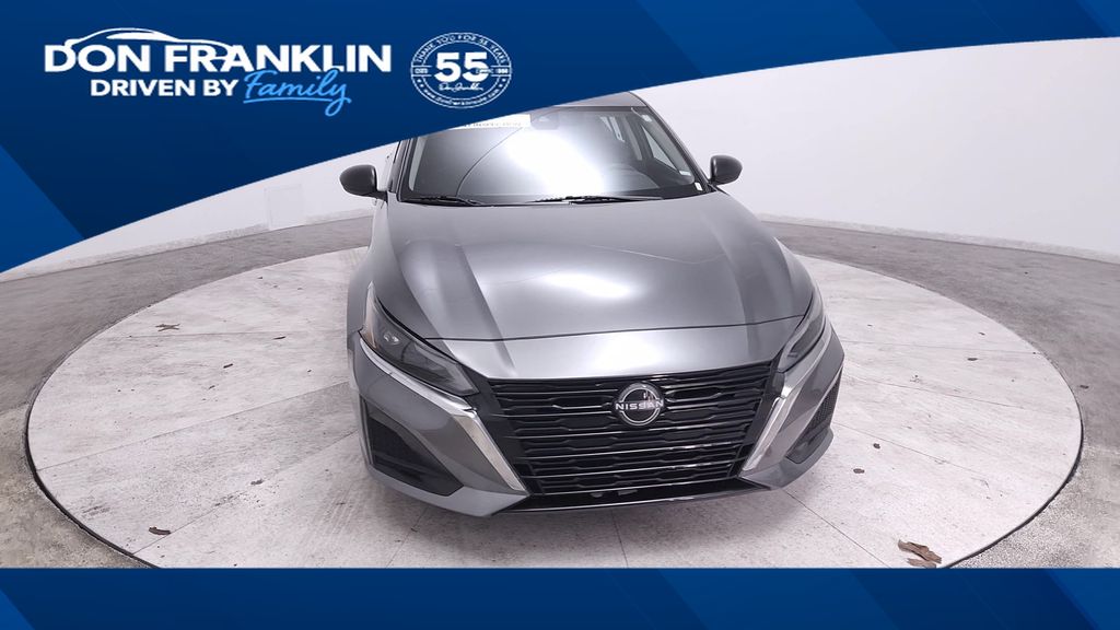 Gray (Gun Metallic) 2024 Nissan Altima 2.5 SV FWD Sedan Front-Wheel Drive Continuously Variable Transmission