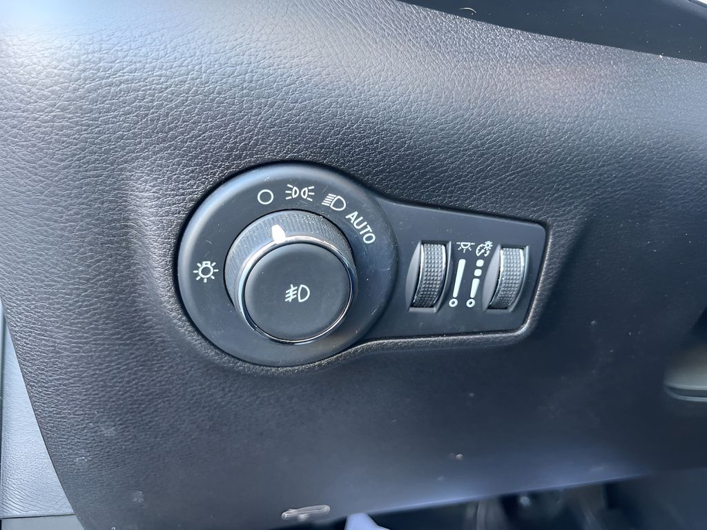 2022 Jeep Compass Limited photo 3