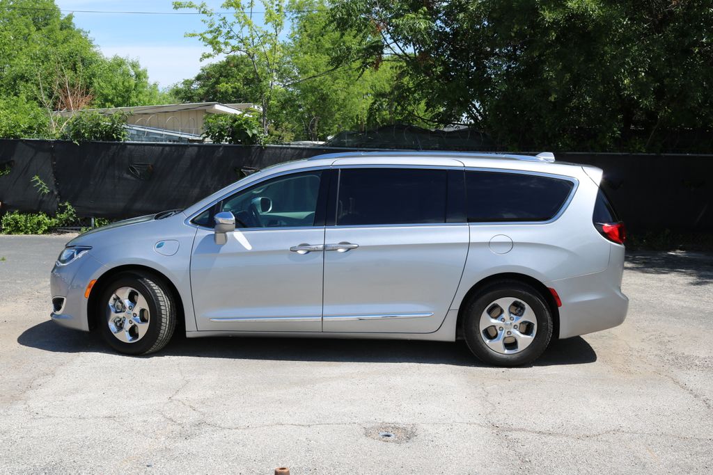 Used Car 2018 Chrysler Pacifica Hybrid  Limited For Sale Under $25,000 In Austin, Texas
