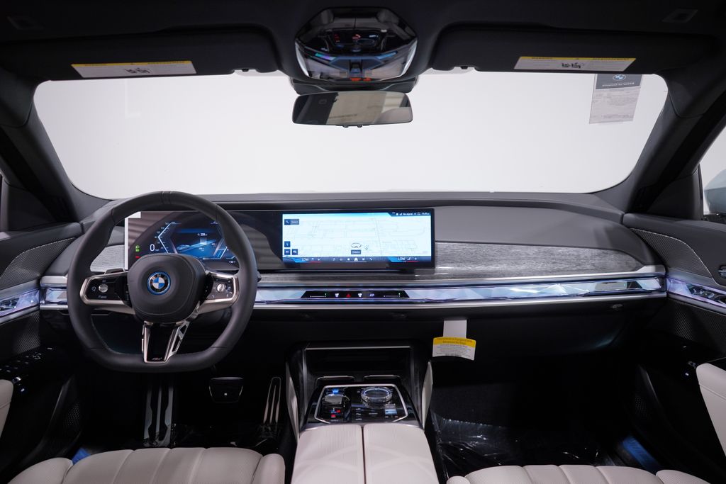 2024 BMW i7 eDrive50 10