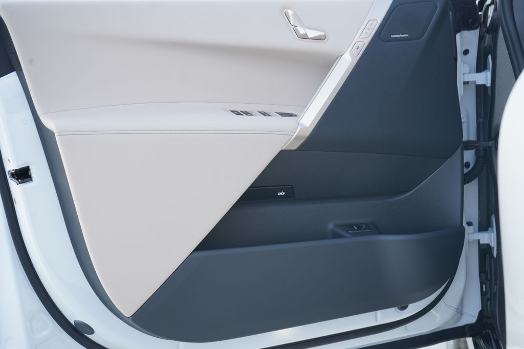 Thumbnail: 2026 BMW iX - 9