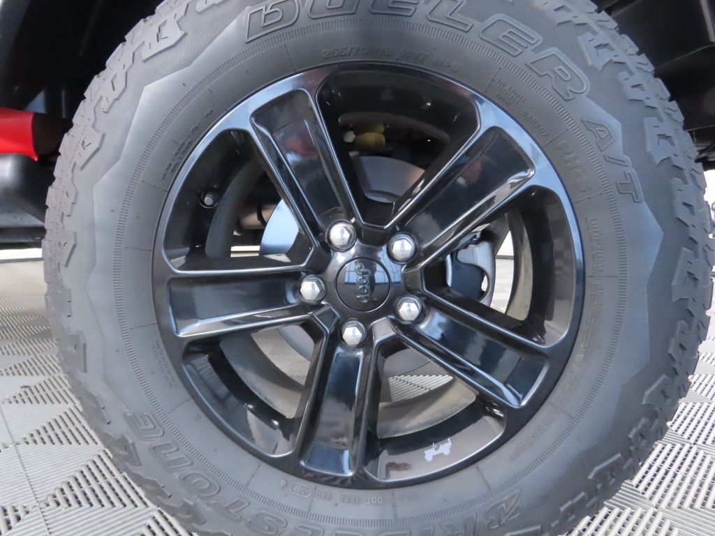 2021 Jeep Wrangler Unlimited Altitude 32