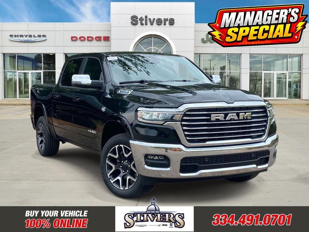 2026 RAM 1500 Negro (Diamond Black Crystal Pearlcoat) Camioneta Todo terreno 8 velocidades Automática