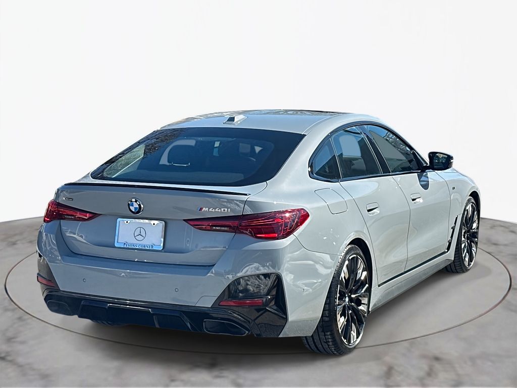 Thumbnail: 2025 BMW 4 Series - 9