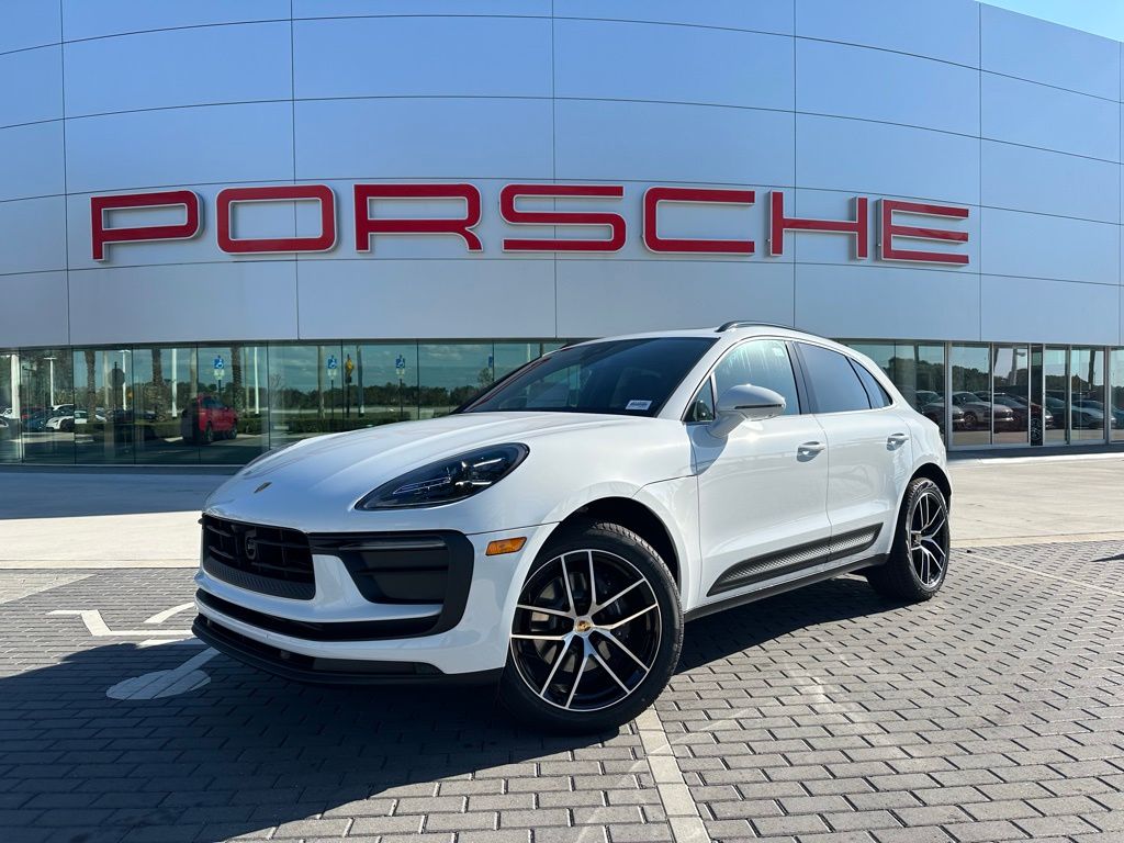 2024 Porsche Macan  -
                Davie, FL