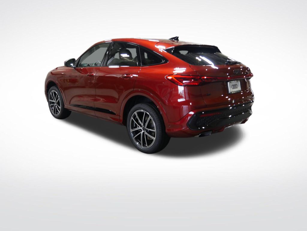 Thumbnail: 2026 Audi Q5 - 3