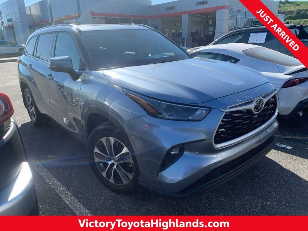 2022 Toyota Highlander XLE AWD