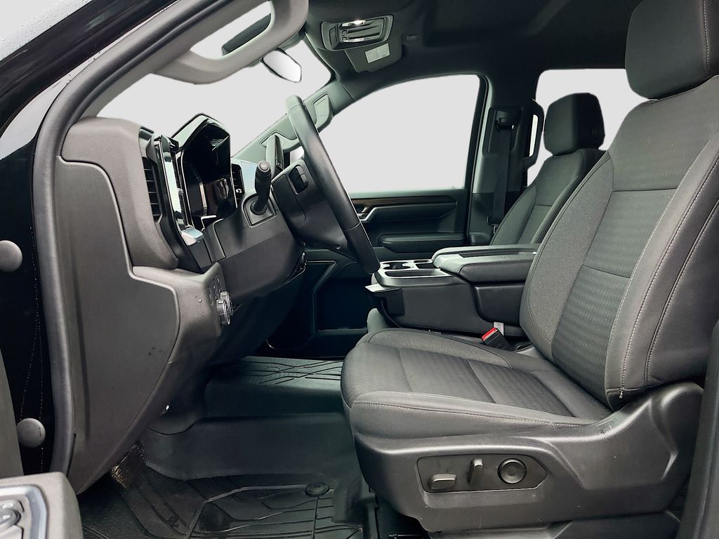 Used 2023 Black Chevrolet RST image 19