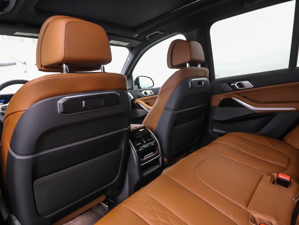 Thumbnail: 2026 BMW X5 - 19