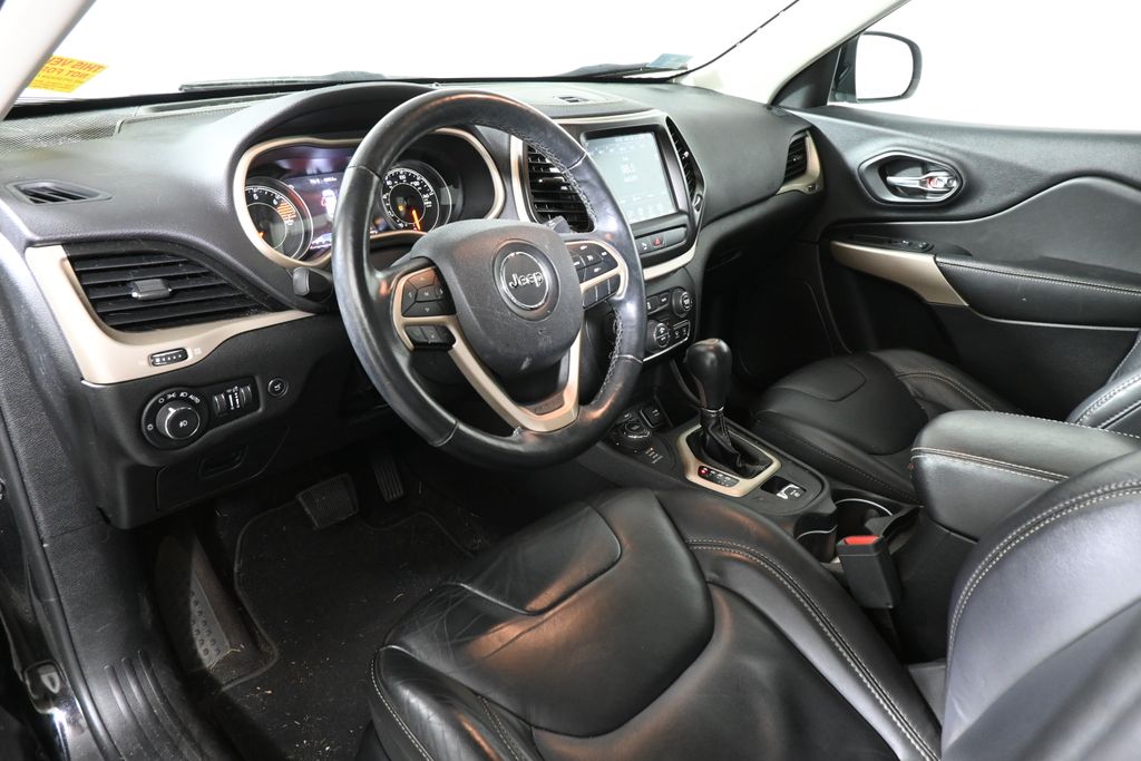 Thumbnail: 2018 Jeep Cherokee - 4