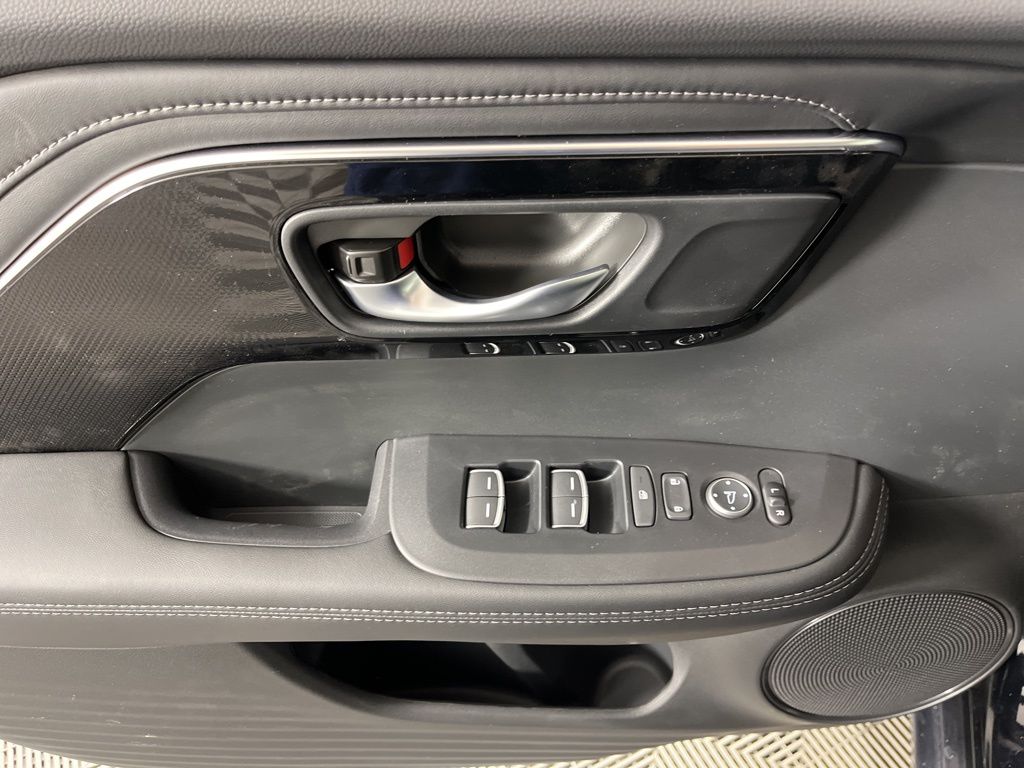 Thumbnail: 2025 Acura ADX - 28