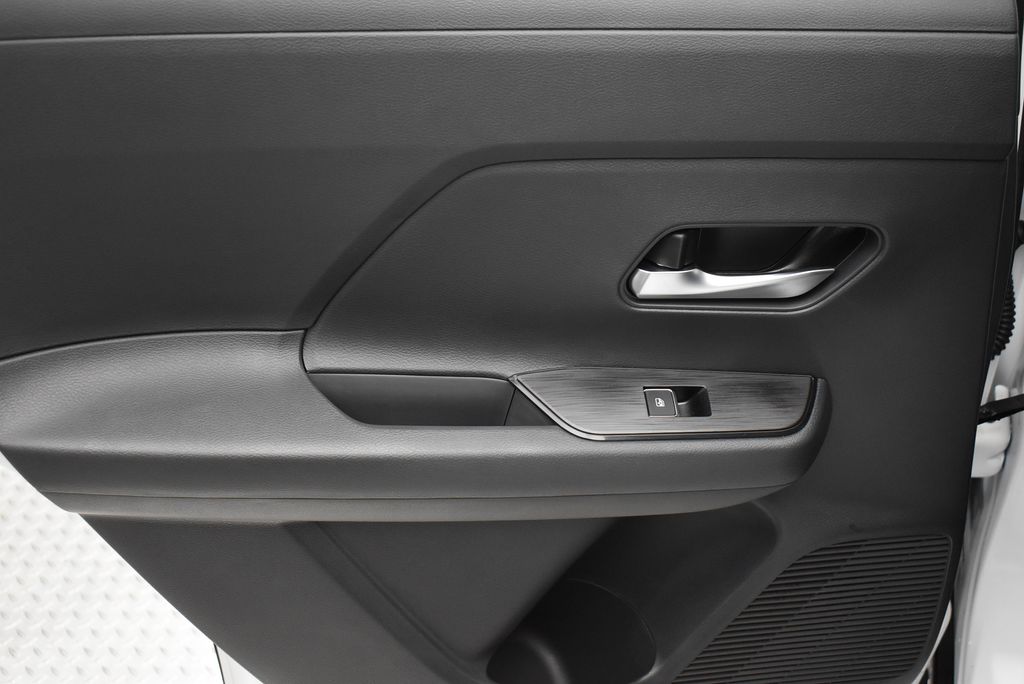 Thumbnail: 2026 Nissan Kicks - 31