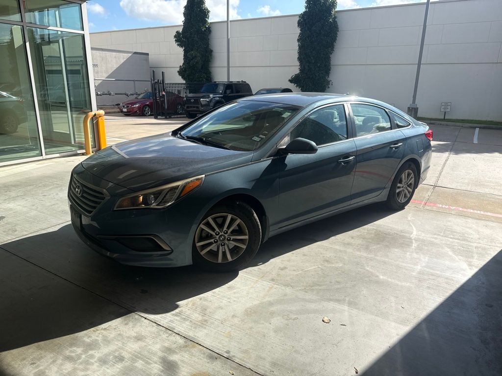 2016 Hyundai Sonata SE Blue at AutoSavvy Houston Southwest