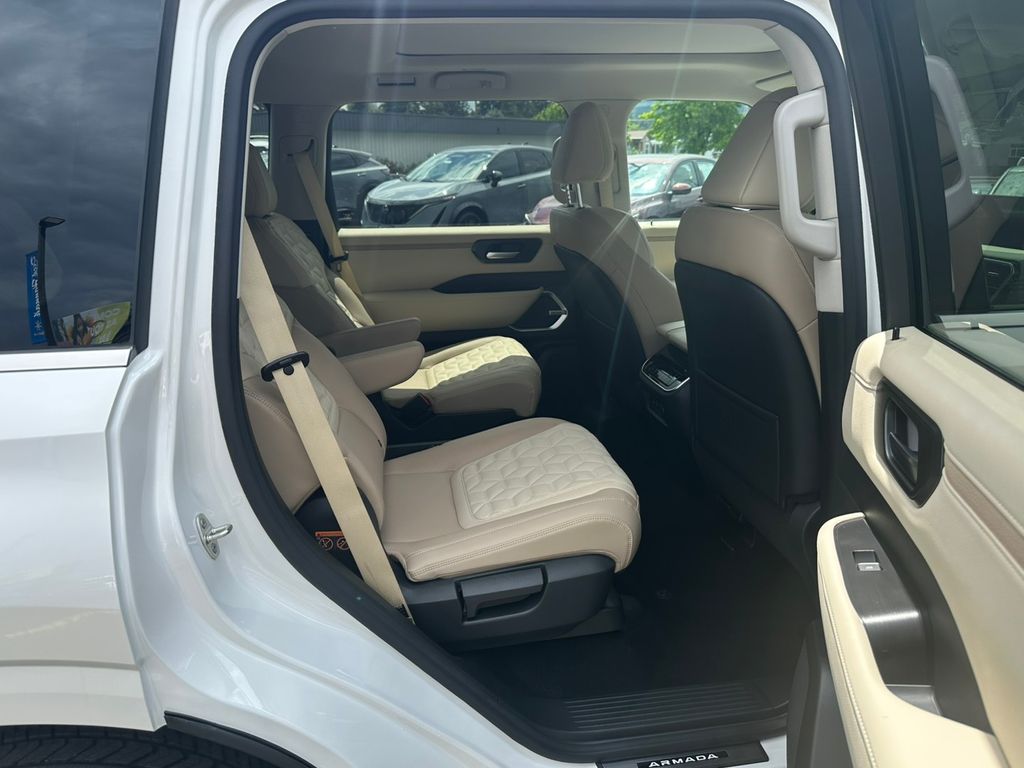 2025 Nissan Armada Platinum