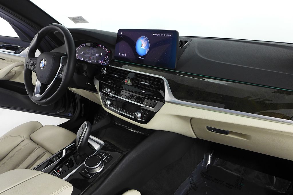 Thumbnail: 2021 BMW 5 Series - 13