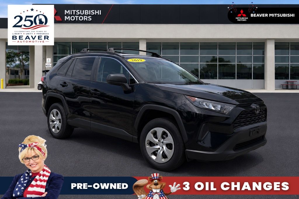 Midnight Black Metallic 2019 Toyota RAV4 SUV / Crossover Front-Wheel Drive 8-Speed Automatic