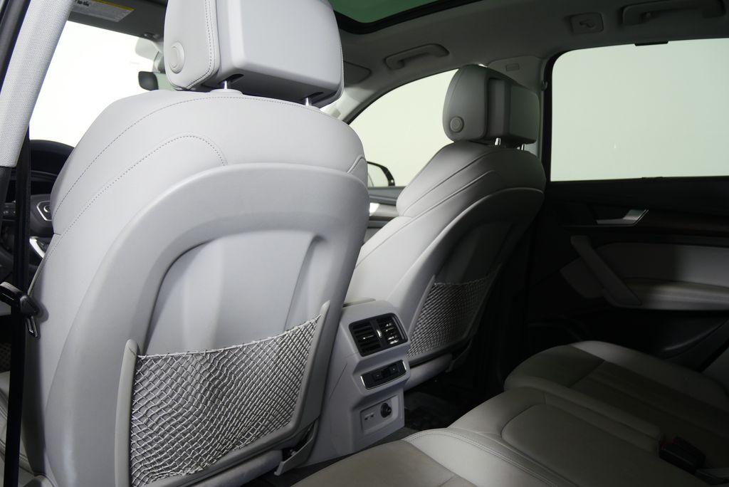 Thumbnail: 2021 Audi Q5 - 17