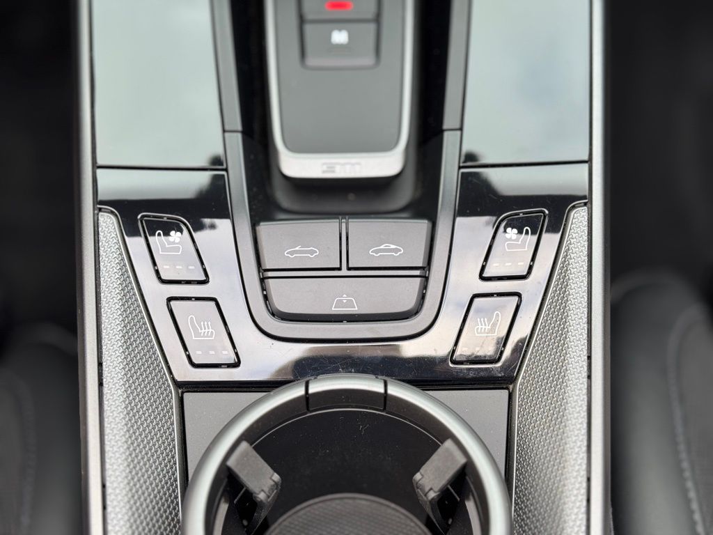 2023 Porsche 911 Carrera photo