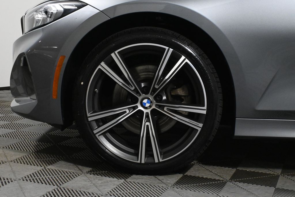 Thumbnail: 2023 BMW 3 Series - 12