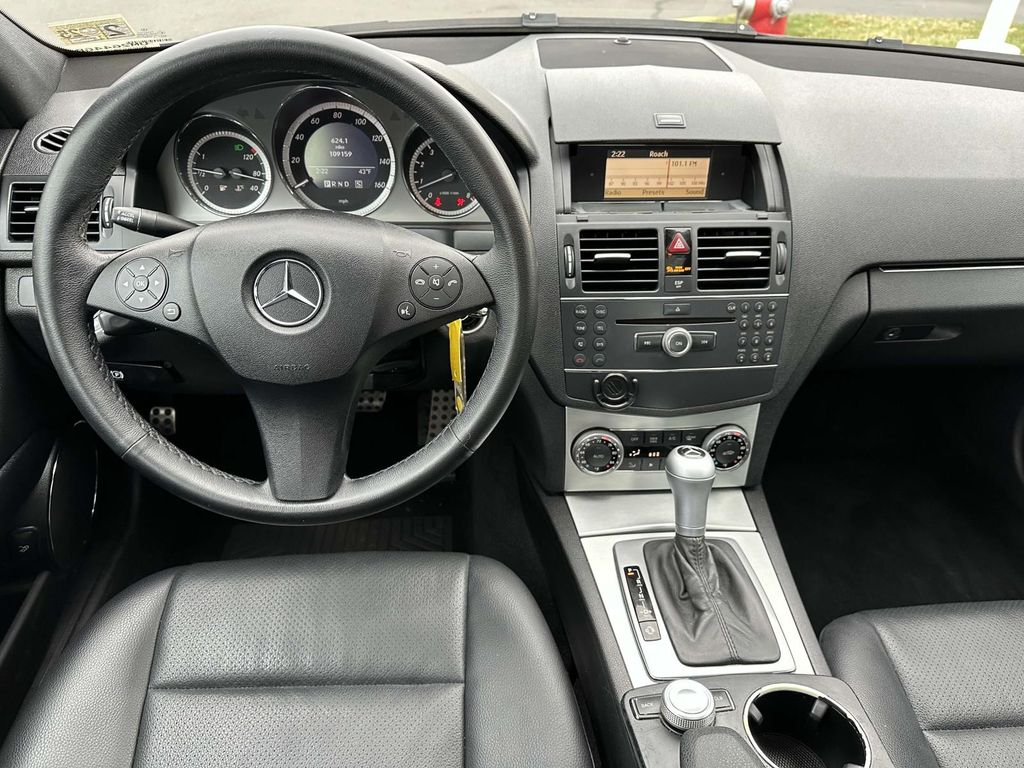 2009 Mercedes-Benz C-Class C 300 8