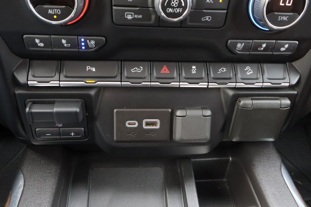 2022 Chevrolet Silverado 1500 High Country 28