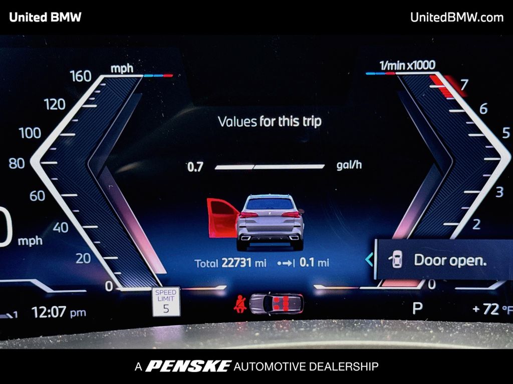 Thumbnail: 2025 BMW X5 - 14