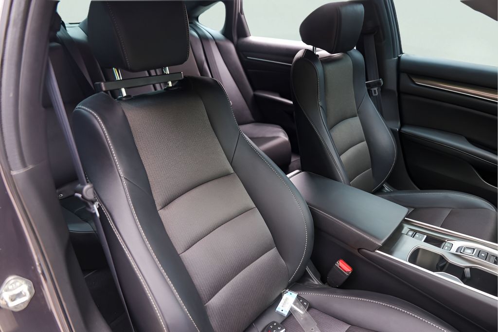 Used Car 2020 Honda Accord  Sport 2.0t For Sale Under $30,000 In Austin, Texas