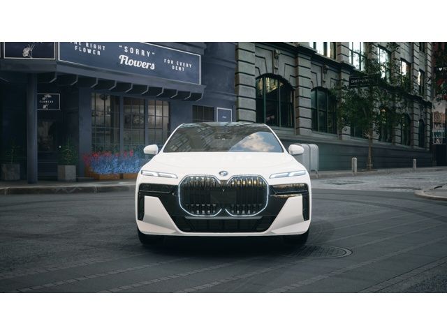Thumbnail: 2026 BMW 7 Series - 3