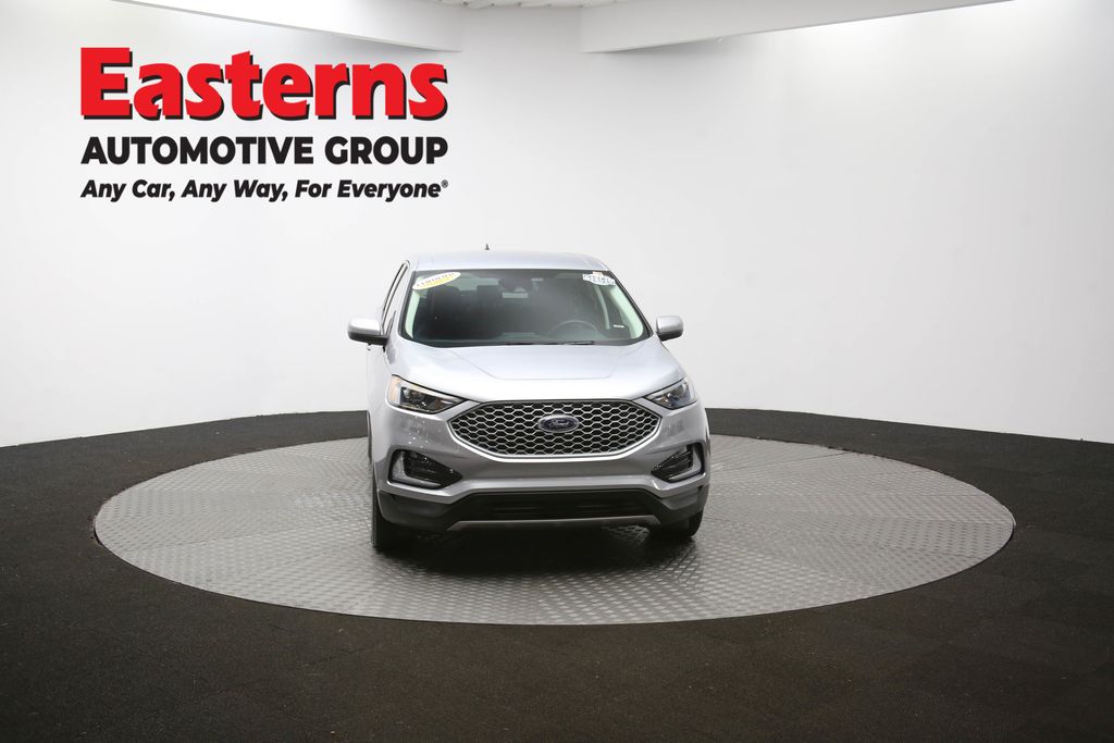 Used 2024 Silver Ford SEL image 49