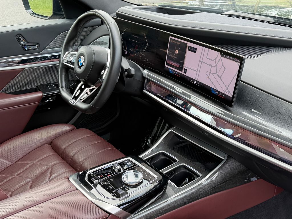 Thumbnail: 2023 BMW 7 Series - 8