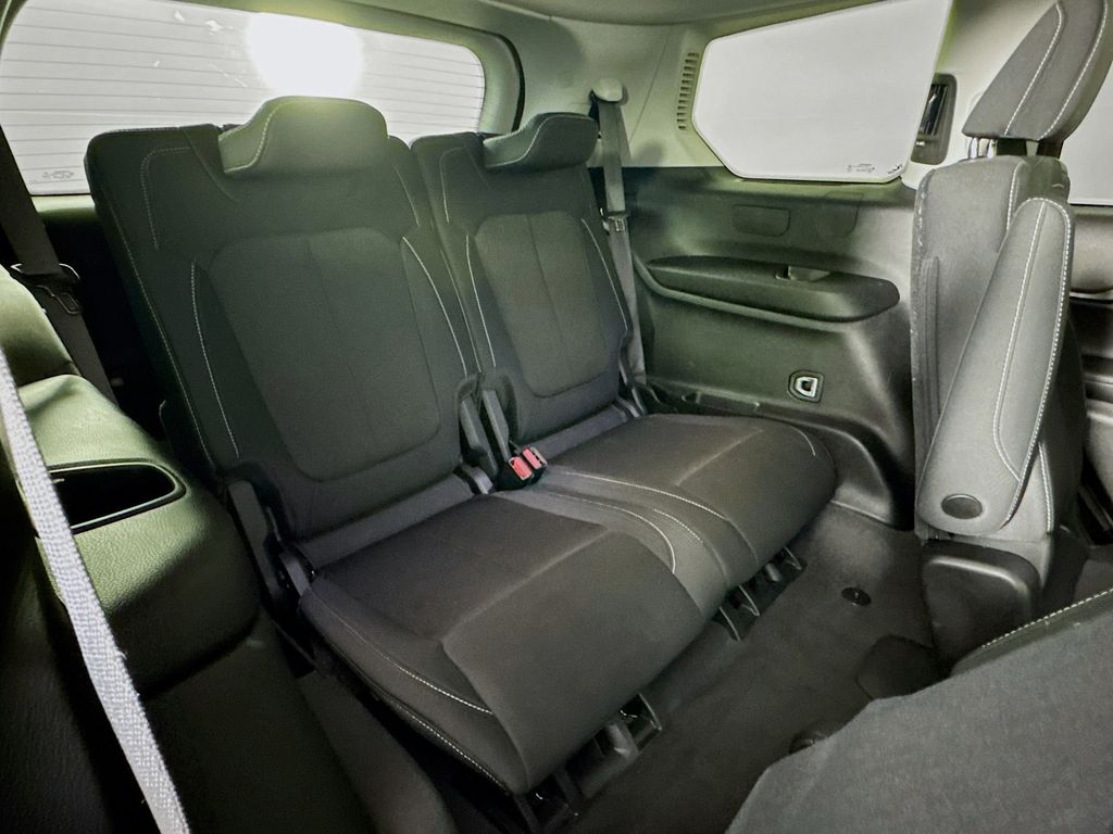 Used Car 2023 Jeep Grand Cherokee L  Laredo For Sale Under $30,000 In Austin, Texas