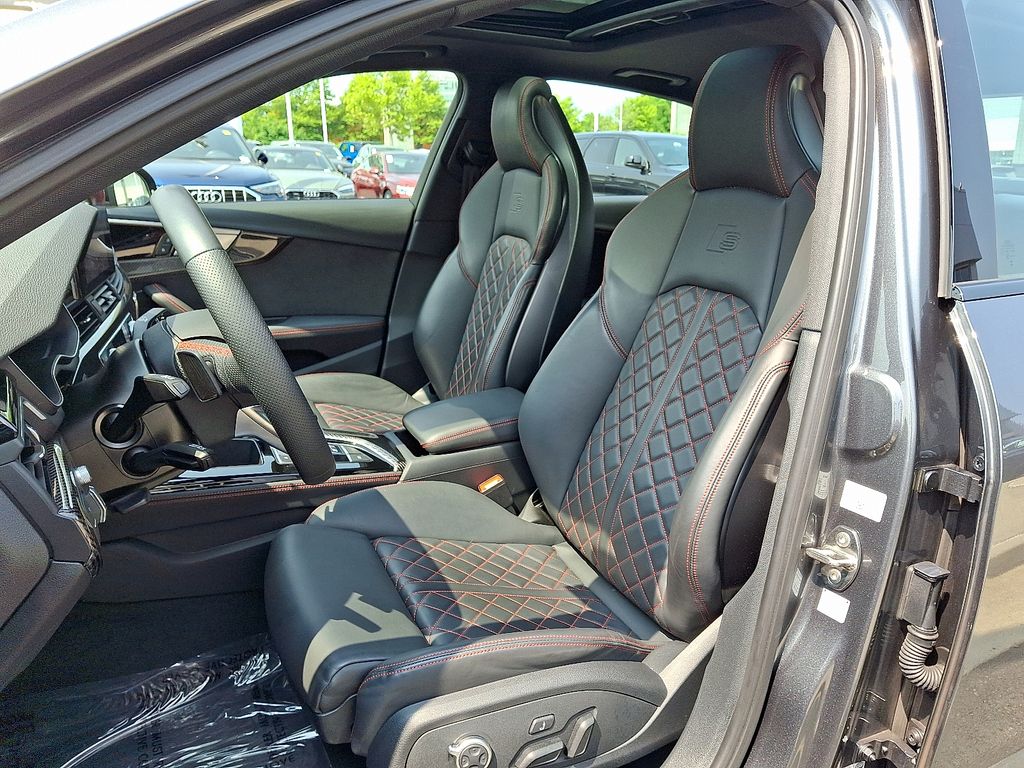 2023 Audi S4 Prestige 13