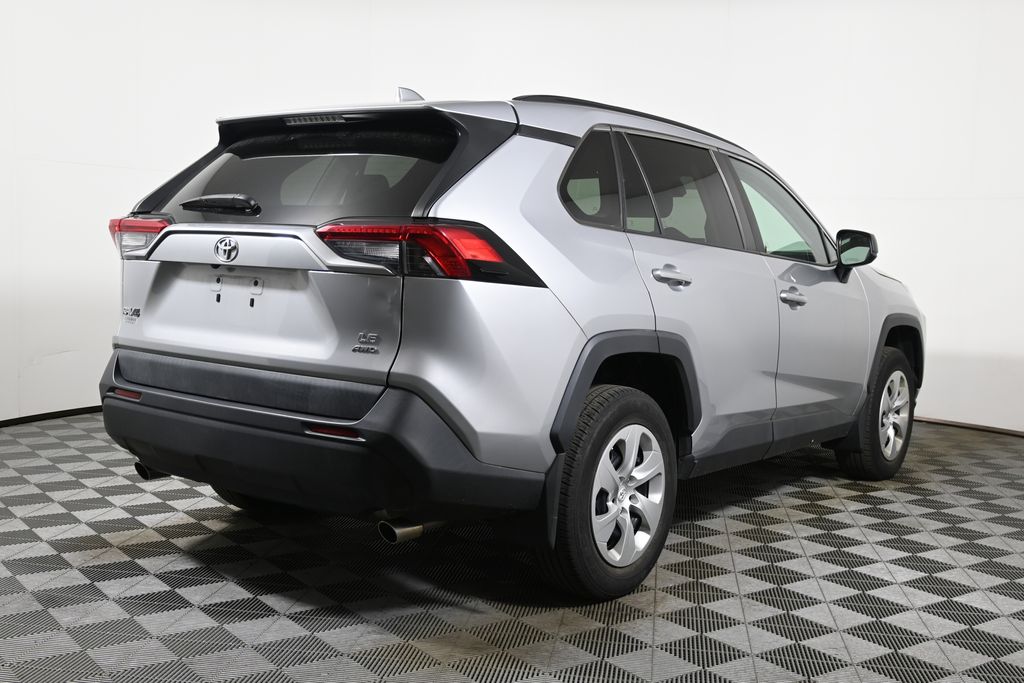 Thumbnail: 2019 Toyota RAV4 - 6