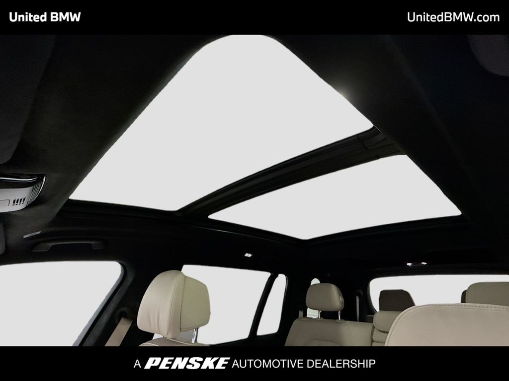 Thumbnail: 2024 BMW X7 - 12