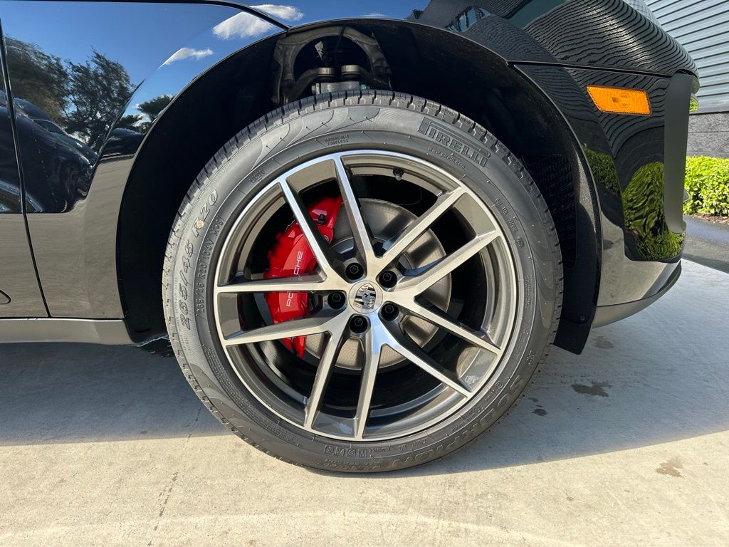 Thumbnail: 2026 Porsche Macan - 15