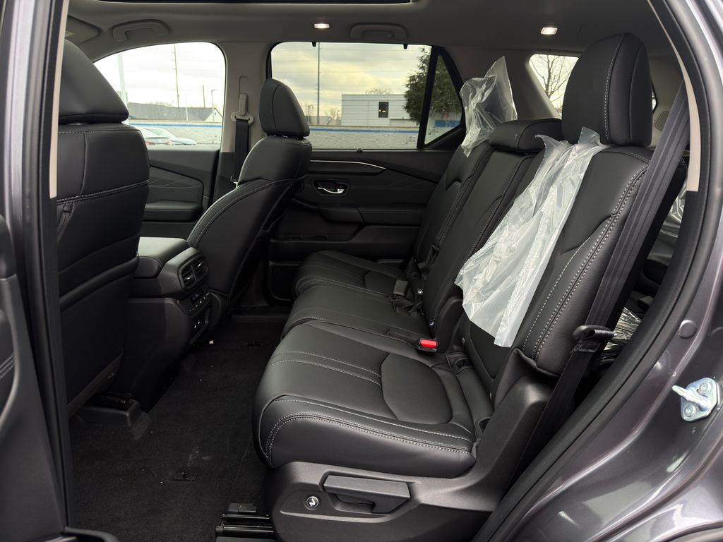 Thumbnail: 2026 Honda Pilot - 20