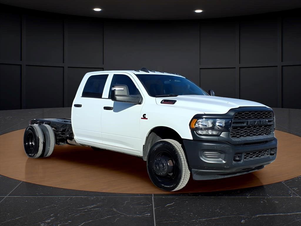 Bright White Clearcoat 2023 RAM 3500 Chassis Tradesman Crew Cab LB DRW 4WD Pickup Truck Four-Wheel Drive 6-Speed Automatic