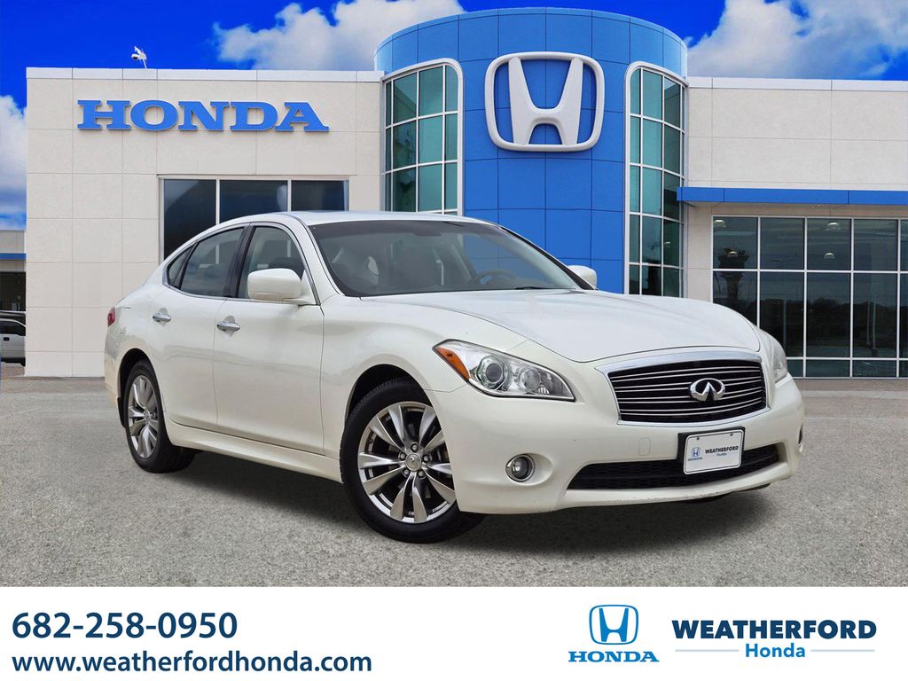 2013 INFINITI M 37's photo