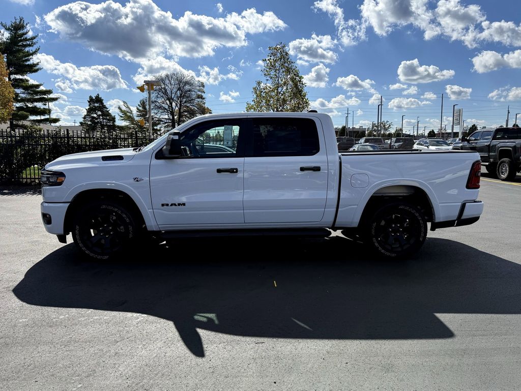 View vehicle photo 4