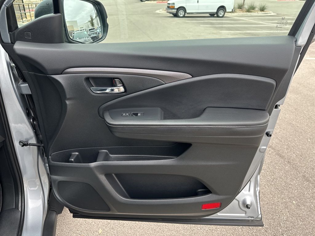 Used Car 2025 Honda Ridgeline  Rtl For Sale Under $40,000 In Austin, Texas