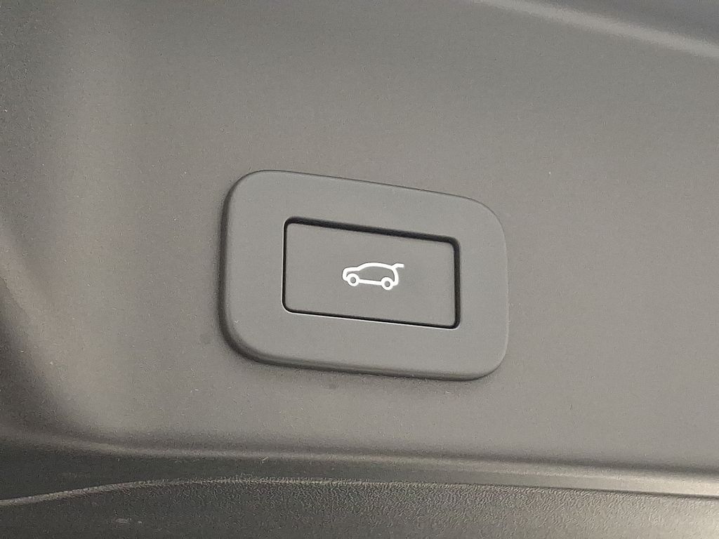 Thumbnail: 2025 Land Rover Range Rover Evoque - 29