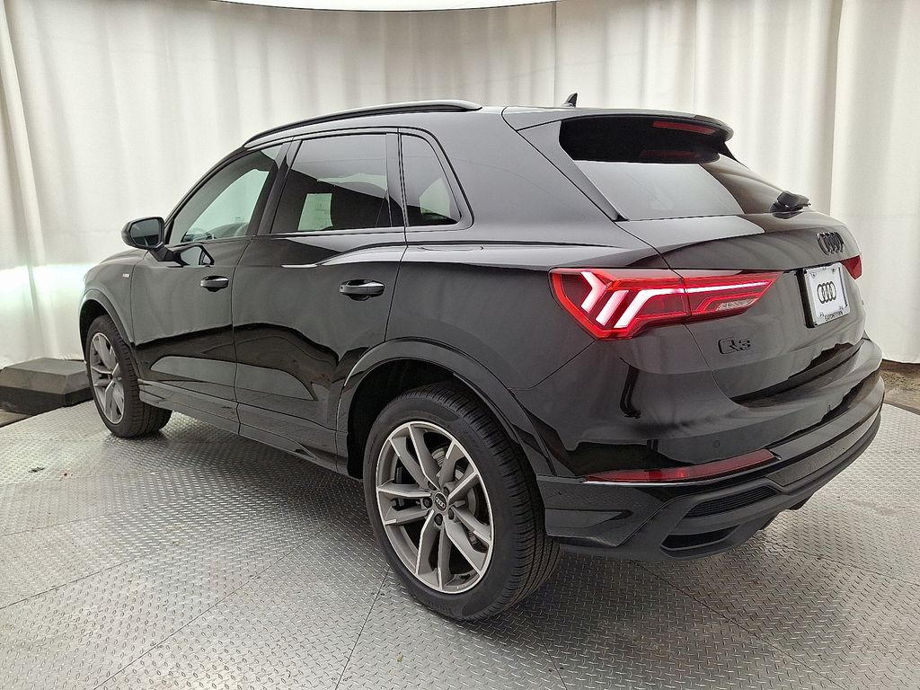 2025 Audi Q3  4