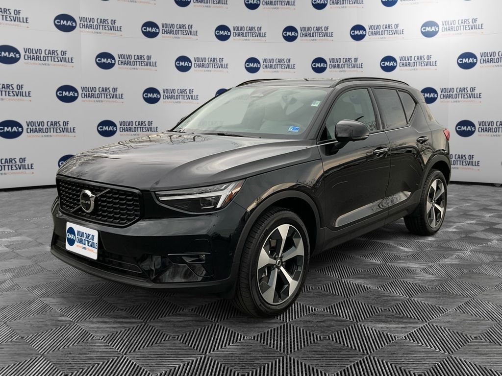 2026 Volvo XC40 B5 Plus AWD