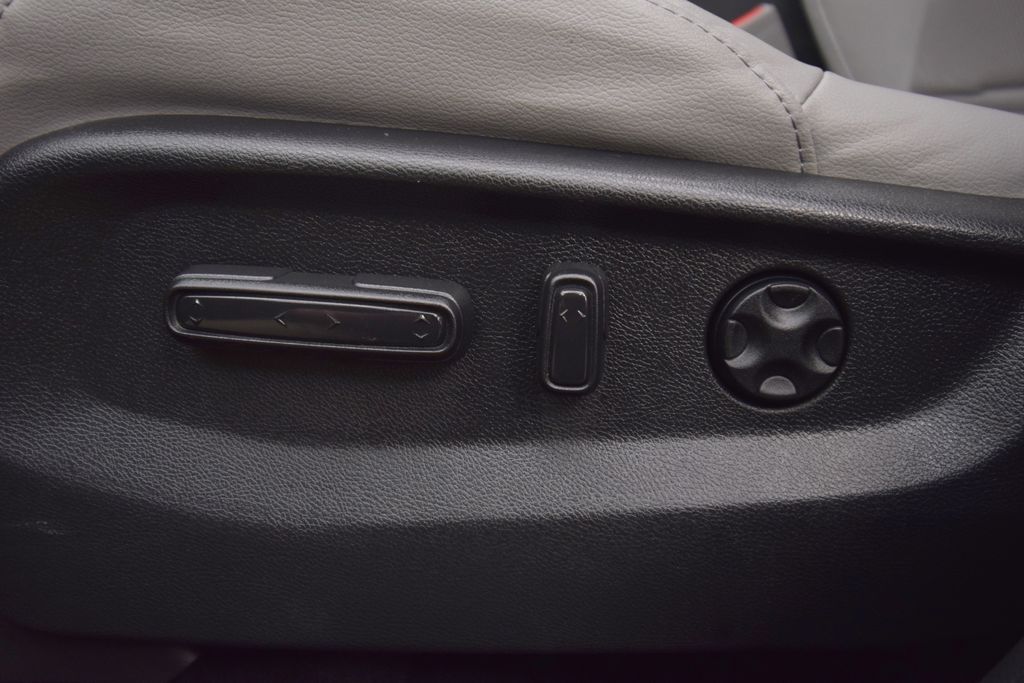 used 2021 Honda CR-V car, priced at $28,000